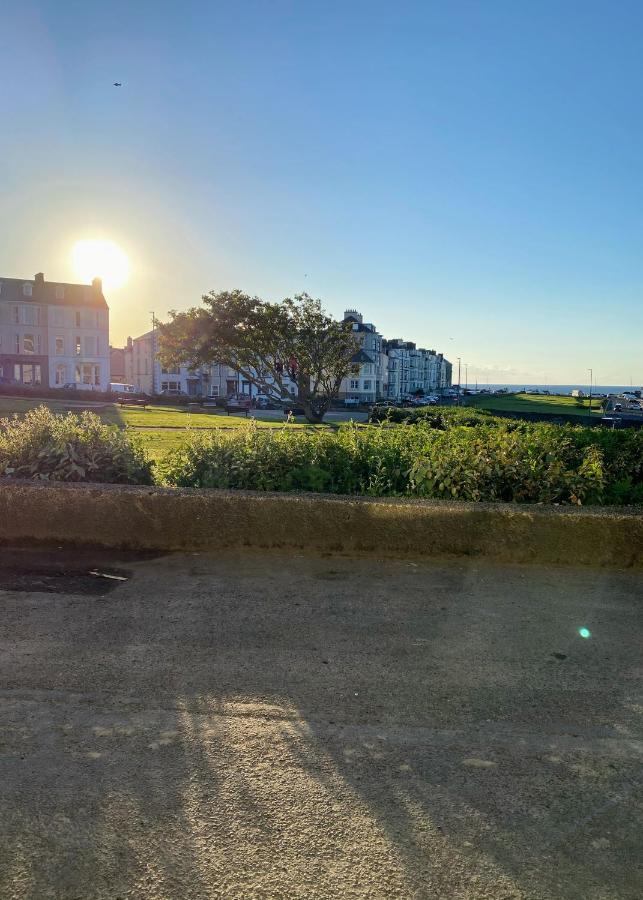 Ferienwohnung Port Pour Deux Portrush Exterior foto